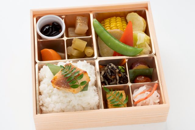 【熨斗対応可】おもてなし和菜膳～彩り蒸し野菜と赤魚西京焼き～