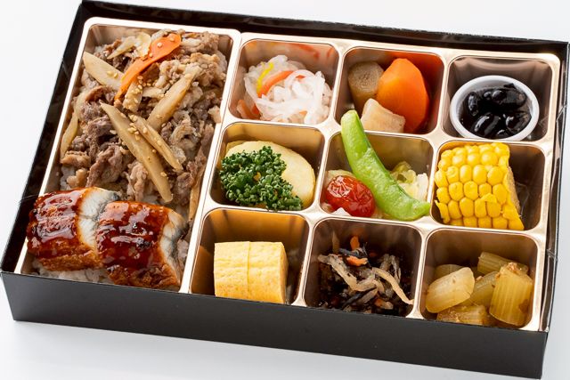 彩美庵樂～別邸～-【熨斗対応可】黒毛和牛の牛ごぼう重とうなぎ蒲焼き 彩り膳 ーシャインブラック紙容器ー