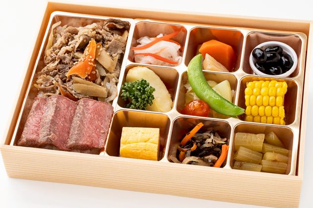 彩美庵樂～別邸～-【熨斗対応可】黒毛和牛の牛ごぼう重と赤身ステーキ 彩り膳 ー高級折箱ー