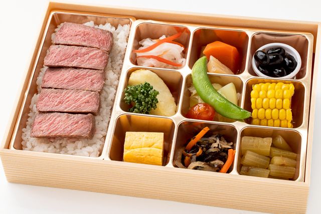 彩美庵樂～別邸～-【熨斗対応可】柔らかステーキ重 彩り膳 ー高級折箱ー