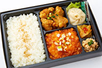 中国料理 楼蘭-Wメイン弁当【海老のチリソース＆鶏から揚げ油淋鶏ソース】