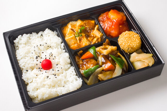中国料理 楼蘭-特選 黒酢酢豚と麻婆豆腐のWメイン＋エビチリ弁当