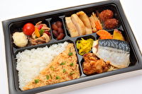 旬彩弁当 笹本-さばの塩焼きとチキンステーキ幕の内弁当