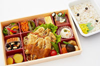 旬彩弁当 笹本-飛騨牛かつと11菜幕の内