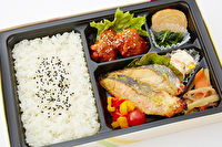よりどり弁当 さくら日和-鮭の西京焼きと和風あんかけ唐揚げ幕の内