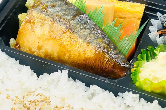 千魚のお弁当-藤 真さばの照焼