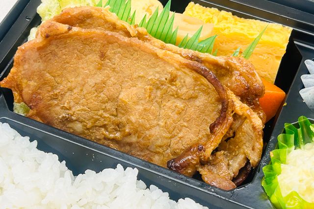 千魚のお弁当-藤 豚の生姜焼