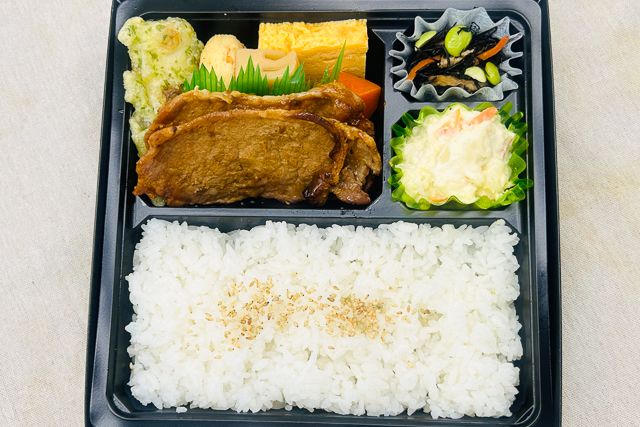 千魚のお弁当-藤 豚の生姜焼