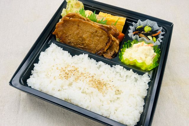 千魚のお弁当-藤 豚の生姜焼