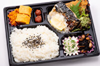 仕出し弁当 ふゆゆ-さばとアジフライが入った3種のおばんざい御膳