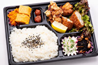 仕出し弁当 ふゆゆ-梅しそメンチと唐揚げが入った3種のおばんざい御膳