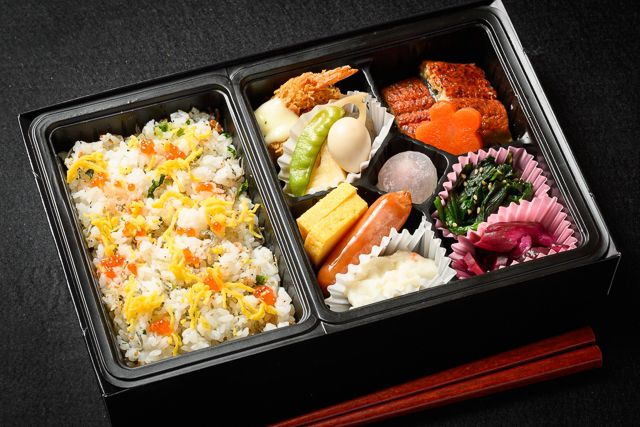 うなぎと牛ステーキ 仕出しの牛久-いくらしらすのちらしとうなぎ御膳