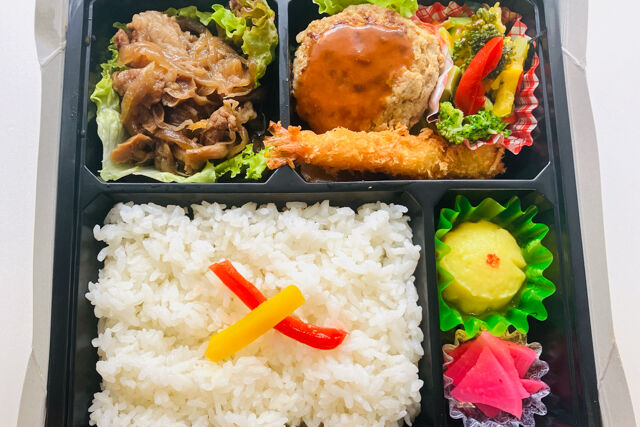 四季彩-マイルドソフト米沢牛ハンバーグとすき焼き＆海老フライ