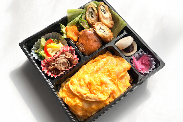 和牛ハンバーグ＆すき煮の彩り弁当