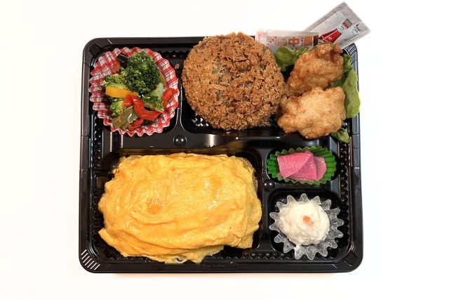 四季彩-【熨斗対応可】オムライス＆肉厚メンチカツ弁当