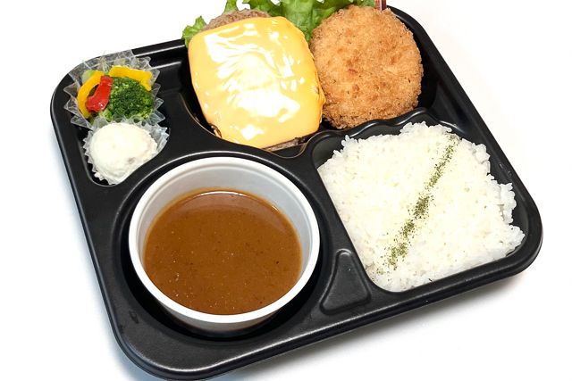 四季彩-【熨斗対応可】チーズハンバーグと大きなメンチカツの特製カレー