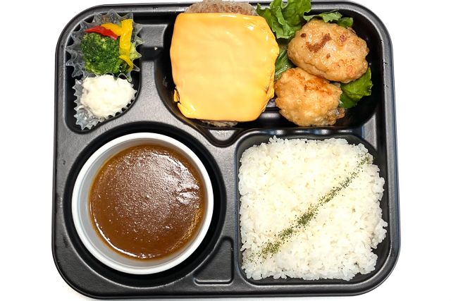 四季彩-【熨斗対応可】チーズハンバーグと若鶏の唐揚げ特製カレー