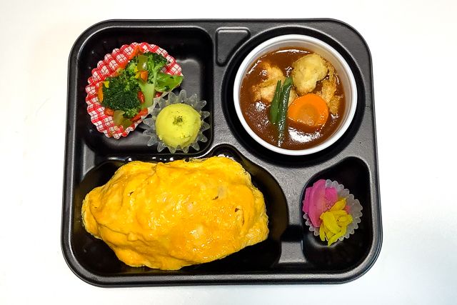 四季彩-【熨斗対応可】手作りオムライスと唐揚げカレー