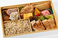 四川料理 鸞鳳（ランホウ）-豪華中華幕の内！メイン四川よだれ鶏＆炒飯弁当