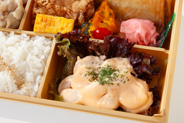 四川料理 鸞鳳（ランホウ）-豪華中華幕の内！メイン海老マヨ炒め