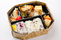 下町弁当-贅沢俵おにぎり＆鰆の西京焼き弁当