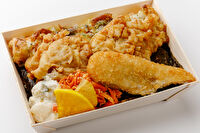 下町弁当-ボリューム満点のり弁（鶏天）+白身魚フライ1/2乗せ