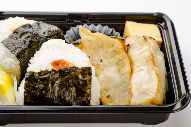 下町弁当-選べるおにぎり＆手作り野菜餃子弁当