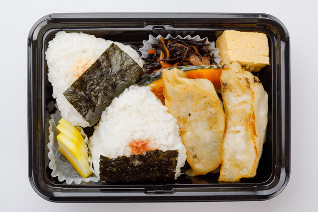 下町弁当-選べるおにぎり＆手作り野菜餃子弁当
