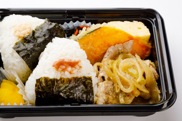 下町弁当-選べるおにぎり＆豚肩ロース生姜焼き弁当
