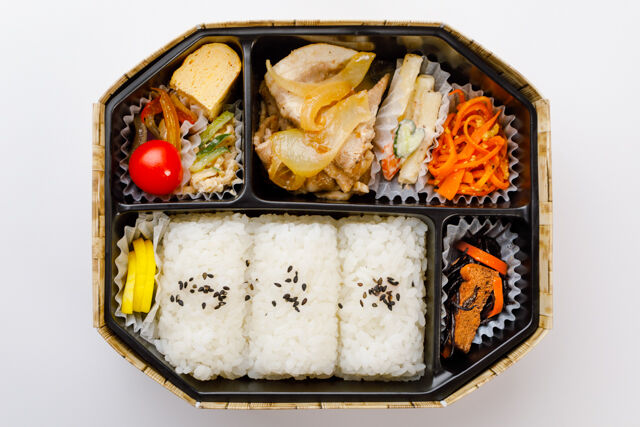 下町弁当-俵おにぎり＆豚肩ロース生姜焼き弁当