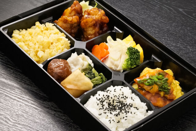 黒酢鶏とカニ玉の中華御膳