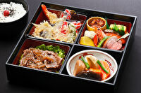 仕出し屋の真面目な重箱弁当 旬菜 雪月花-特選和風御膳【松】