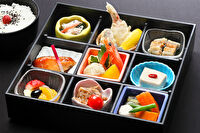 仕出し屋の真面目な重箱弁当 旬菜 雪月花-懐石御膳【椿】