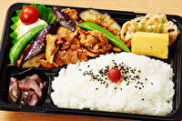 バラエティ豊富な折箱弁当 旬菜 夢見草-豚肉と茄子の味噌炒め弁当