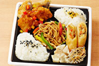 バラエティ豊富な折箱弁当 旬菜 夢見草-中華満足弁当