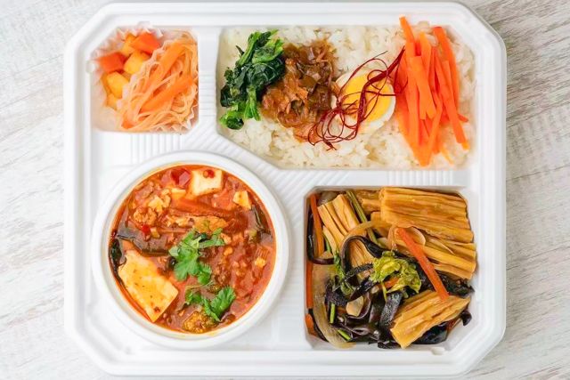 シルクロード弁当屋-豪快満足 中華麻婆豆腐＆腐竹キクラゲ炒め