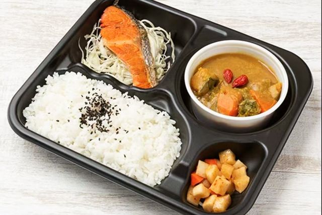 シルクロード弁当屋-大人気満足ジャガイモカレー＆鮭塩焼き