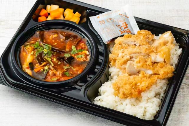 シルクロード弁当屋-大満足 中華麻婆豆腐＆鶏カツソース味