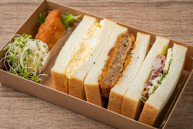 SIZZUL DELI＆SANDWICHES