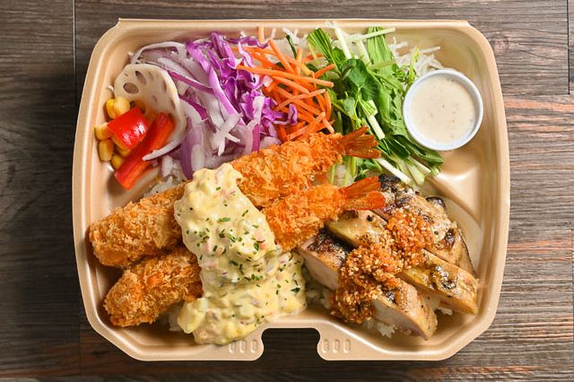 SOMY'S DELI-8種野菜の大エビフライ＆グリルチキン弁当