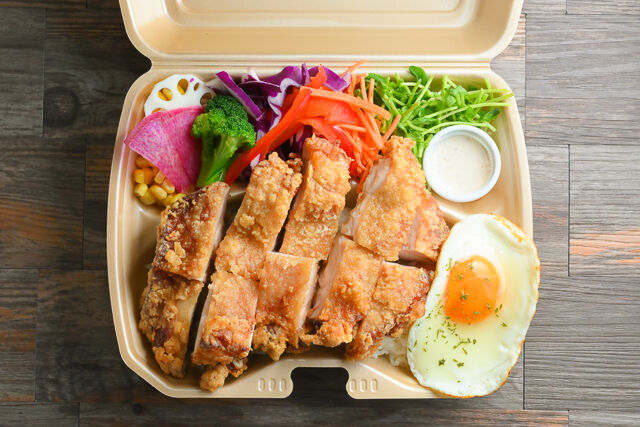 SOMY'S DELI-8種野菜の一枚唐揚げ弁当