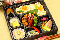 創作和食 永和 ～Eiwa～-若鶏の竜田揚げ京出汁柚子風味餡と五目御飯のお弁当