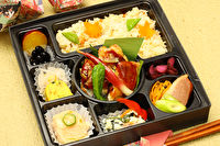 創作和食 永和 ～Eiwa～-鯖竜田揚げ京出汁柚子風味餡と五目御飯のお弁当