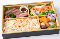 創作御膳 逢坂-サーロインステーキ×サーモンカルパッチョ弁当