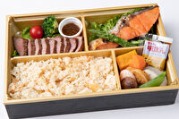 創作御膳 逢坂-スモークドローストビーフ×選べる魚弁当