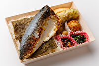 素材にこだわった手作り弁当 ひなた-鯖塩焼きのり弁当