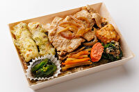 素材にこだわった手作り弁当 ひなた-黄金比率の豚の生姜焼き海苔弁当