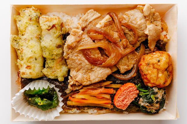 素材にこだわった手作り弁当 ひなた-黄金比率の豚の生姜焼き海苔弁当