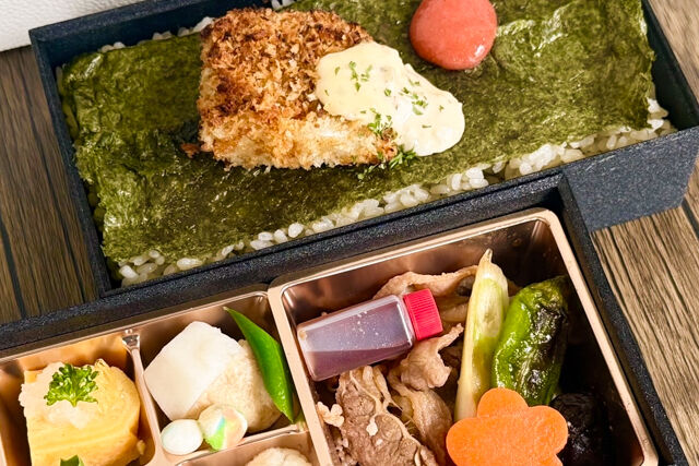 すき焼き うめの-【熨斗対応可】厳選牛すき焼きの特撰二段海苔弁当