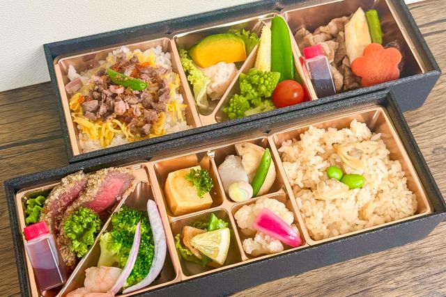 【熨斗対応可】黒毛和牛のカツレツと特撰牛すき焼きの季節二段御膳